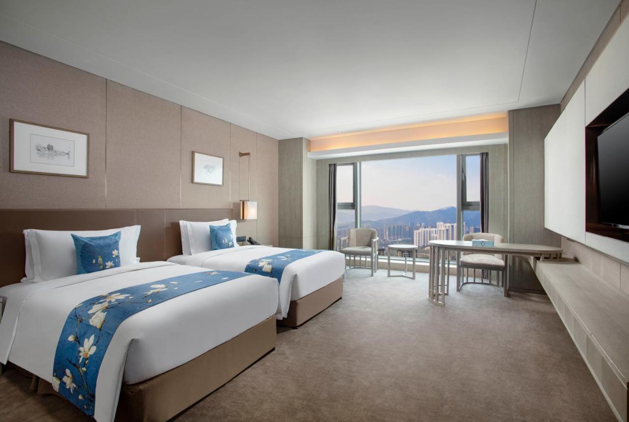 Kunming Huiyue Wyndham Hotel Exterior photo