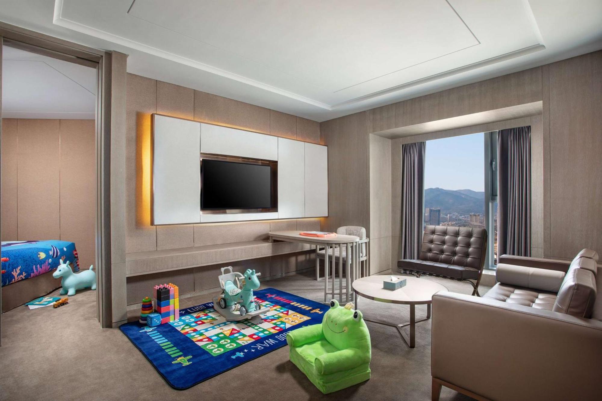 Kunming Huiyue Wyndham Hotel Exterior photo