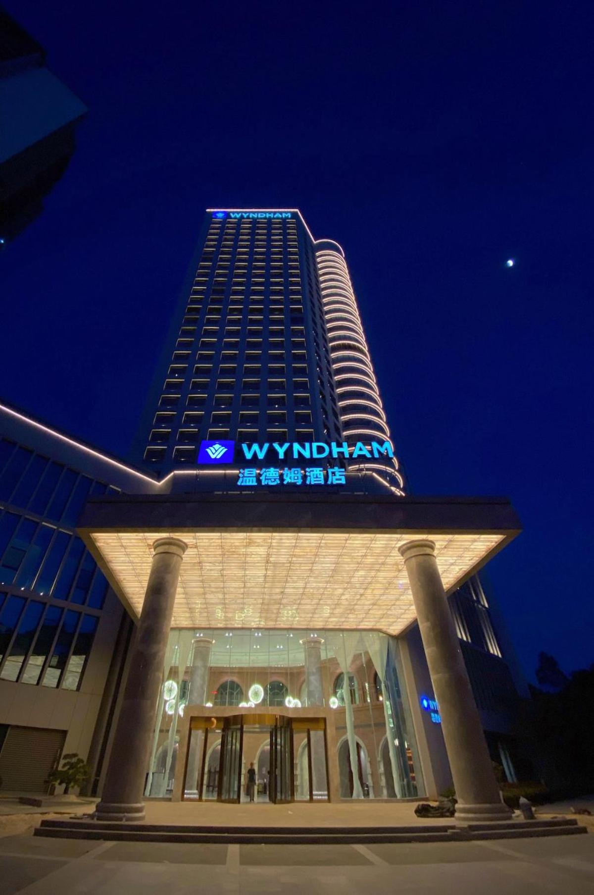 Kunming Huiyue Wyndham Hotel Exterior photo